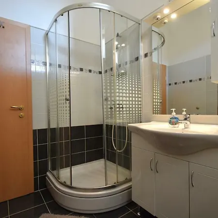 Apartment M *